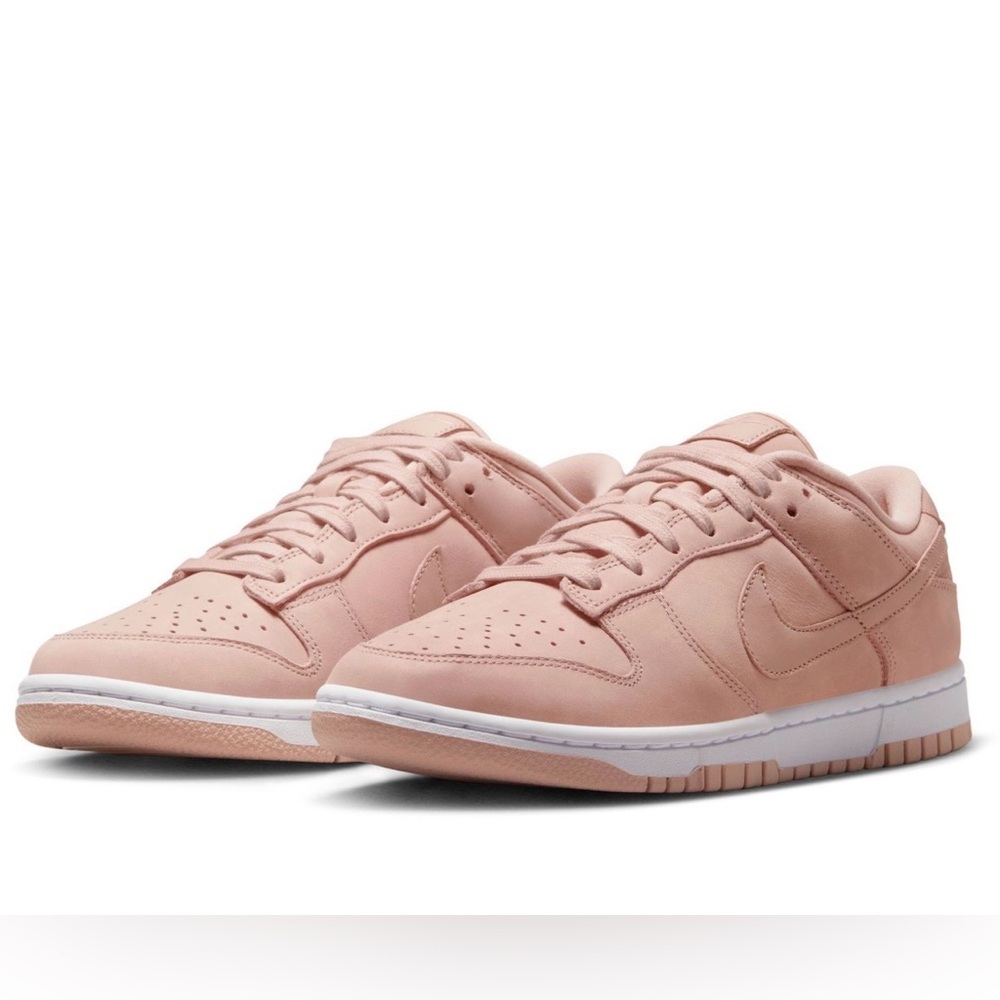 Nike Blush Pink Sneakers